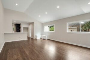 3625 Charleswood Ave - Listed by Abbey Garner Miesse