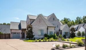 PRICE IMPROVEMENT! - 3212 N. Hartwell Ridge Dr - Listed by Abbey Garner Miesse