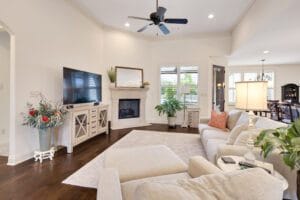 SOLD! - 1310 Ollie St - Listed by Abbey Garner Miesse