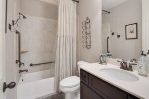 SOLD! - 1310 Ollie St - Listed by Abbey Garner Miesse
