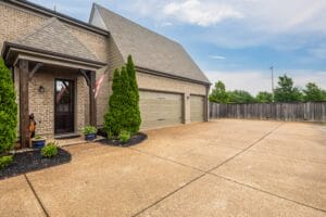 SOLD! - 1310 Ollie St - Listed by Abbey Garner Miesse