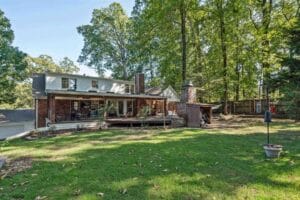 UNDER CONTRACT!  1327 Glen Oaks Drive - Listed by Halle Whitlock