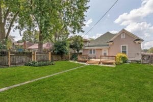 UNDER CONTRACT! 226 Summitt St. - Listed by Halle Whitlock