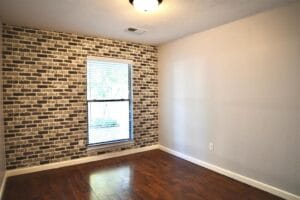 UNDER CONTRACT! - 925 Greenview Rd. - Listed by Jason Gendron
