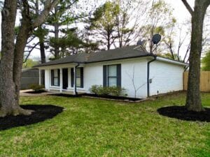 UNDER CONTRACT! - 925 Greenview Rd. - Listed by Jason Gendron