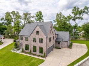 NEW LISTING - 3016 Chapel Woods Cv - Listed by Abbey Garner Miesse