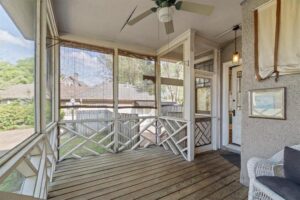 NEW LISTING! - 660 S. McLean Blvd. - Listed by Abbey Garner Miesse