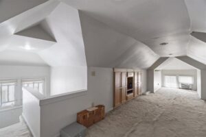 NEW LISTING! - 660 S. McLean Blvd. - Listed by Abbey Garner Miesse