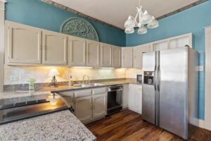 NEW LISTING! - 660 S. McLean Blvd. - Listed by Abbey Garner Miesse