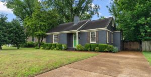 3673 Charleswood Ave. - Listed by Halle Whitlock